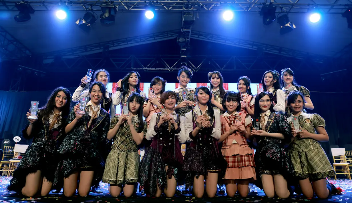 Pemilihan berlangsung meriah di Stadion Utama Gelora Bung Karno, Senayan, Jakarta Pusat pada Sabtu (7/5/2016) malam dan dihadiri oleh para fansnya.  (Adrian Putra/Bintang.com)