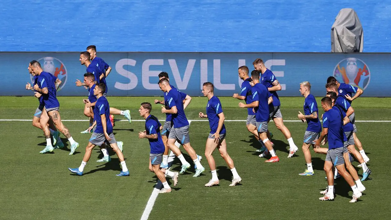 FOTO: Persiapan Slovakia Jelang Duel dengan Spanyol di Euro 2020