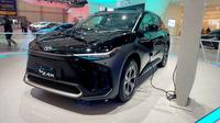 Toyota bZ4X di GIIAS 2022 (Otosia.com/Arendra Pranayaditya)