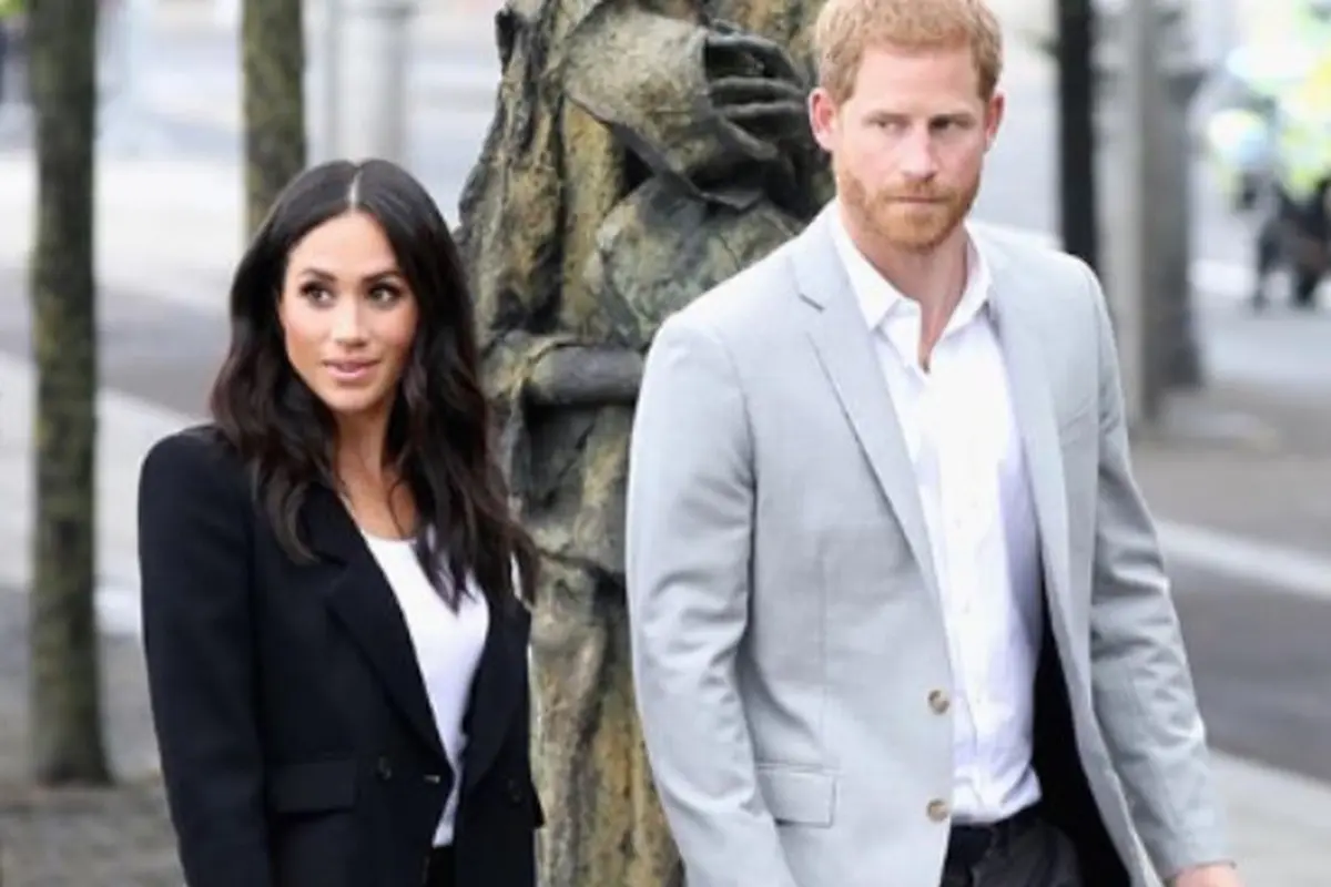 Pangeran Harry Larang Meghan Markle Gunakan Setelan Jas, Benarkah?