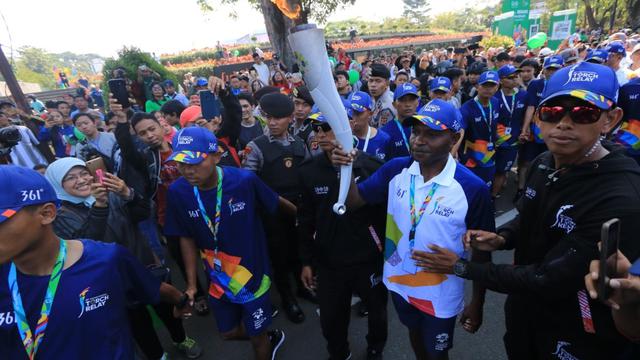 Alexander Pulalo, Pawai Obor Asian Games