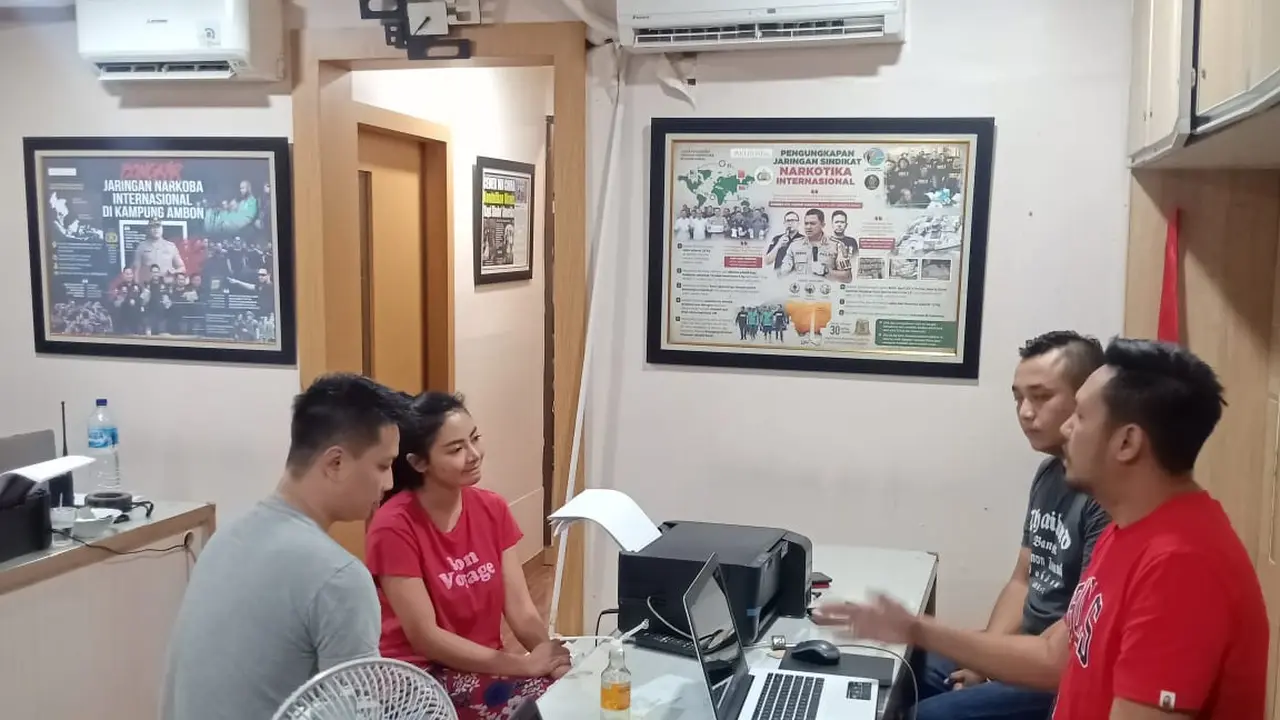 Polisi menangkap artis Vitalia Shesya terkait narkoba. (foto: istimewa)
