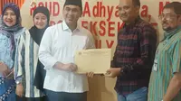 Calon Wakil Gubernur Jawa Tengah, Taj Yasin Maimoen usai menjalani pemeriksaan kesehatan di RSUD Dr Adhyatma Semarang. Foto: liputan6.com/felek wahyu&nbsp;