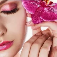 Ilustrasi makeup serba pink. (via: resep kecantikan)