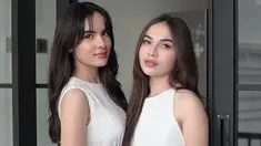 Baik Steffi maupun Elina, sama-sama memiliki darah Jerman. Potret keduanya dalam balutan dress putih ini pun curi perhatian. Banyak netizen yang memuji kecantikan dan pesona keduanya. Tak hanya berparas cantik, bakat akting mereka juga tak perlu diragukan lagi. (Liputan6.com/IG/@steffizamoraaa)