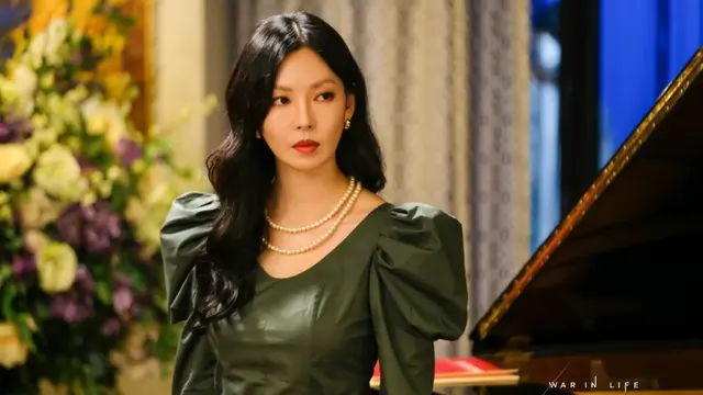 Melihat Karakter Tokoh Drama Penthouse Lewat Warna Makeup