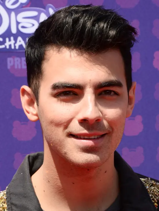 "Ini hanyalah permainan kan?" ungkap Joe Jonas. jawabnya sambil menahan tawa. (AFP/Bintang.com)