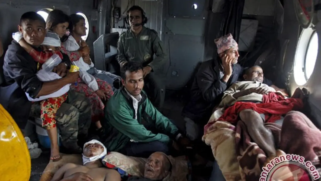 Tim Dokter Indonesia Lakukan Operasi Pertama di Nepal