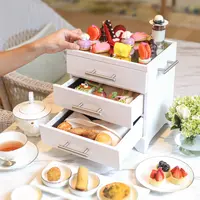 Fairmont hadirkan keseruan afternoon tea yang terinspirasi dari pecinta belanja dan fashion.