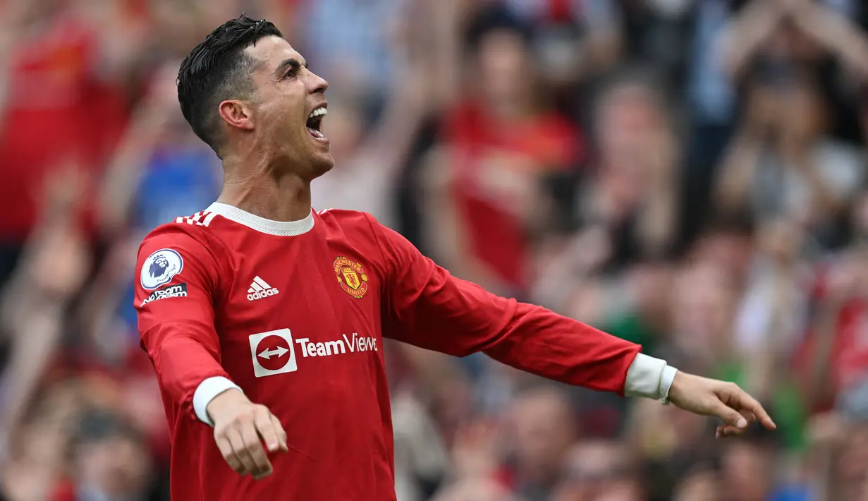 <p>Pencetak gol terbanyak di babak semifinal Liga Champions dipegang oleh Cristiano Ronaldo. Ia tercatat telah melesatkan 13 gol di partai tersebut. Selain itu, Ronaldo joga masih menjadi pencetak gol terbanyak di Liga Champions dengan torehan 140 golnya. Sayang, Manchester United harus tersingkir terlalu cepat pada musim ini. (AFP/Paul Ellis)</p>