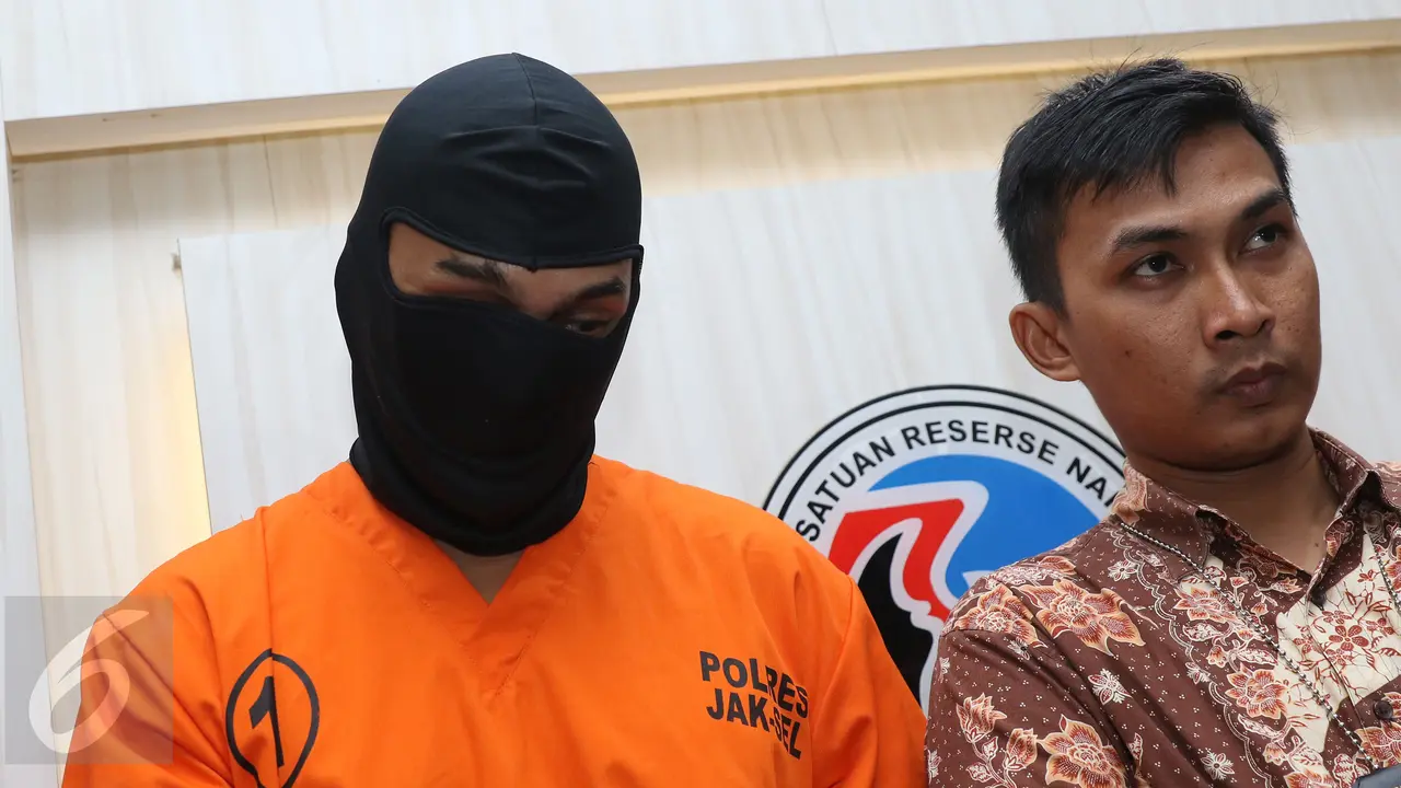 20160603-Aktor Restu Sinaga di Kantor Polisi-Jakarta