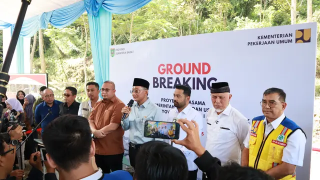 Peresmian Pembangunan Flyover Panorama I (Sitinjau Lauik I) Sabtu (3/5/2025) di Lubuk Paraku, Kota Padang. (Dok Kementerian PU)