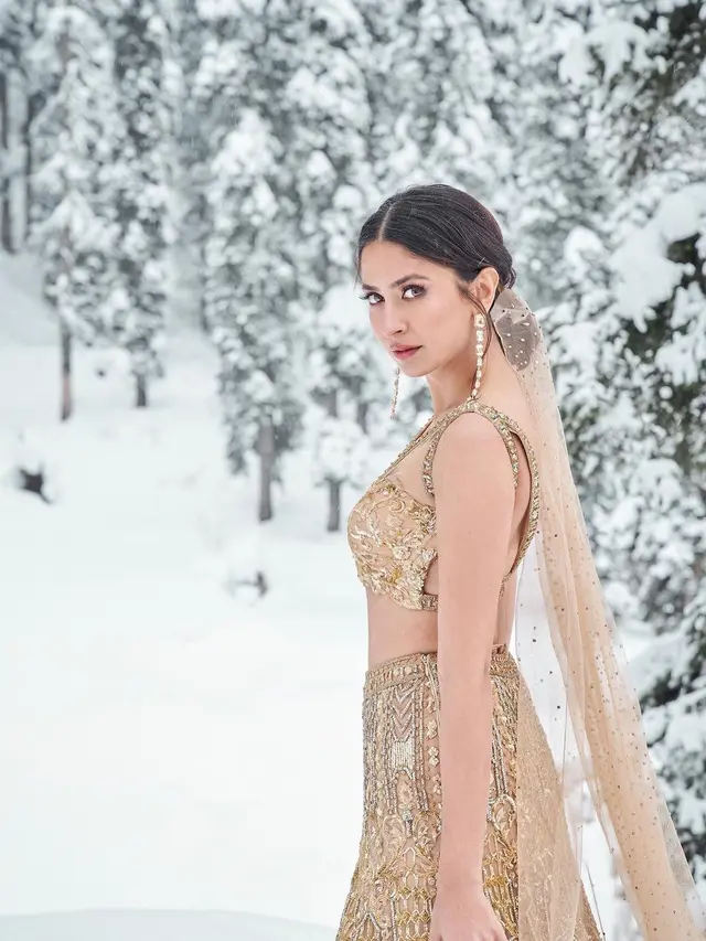 6 Potret Terbaru Pemeran Pooja di Film Kabhi Khushi Kabhi Gham, Bikin Pangling