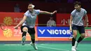 Ganda putri Indonesia, Amallia Cahaya Pratiwi (kiri) dan Siti Fadia Silva Ramadhanti (kanan) saat bertanding melawan Rin Iwanaga/Kie Nakanishi (Jepang) pada babak perempat final Kejuaraan Bulu Tangkis Asia 2026 di Ningbo, provinsi Zhejiang, Tiongkok Timur pada Jumat 10 April 2026. Ganda putri Indonesia, Amallia Cahaya Pratiwi dan Siti Fadia Silva Ramadhanti memastikan melaju ke babak semifinal. (CN-STR/AFP) / China OUT