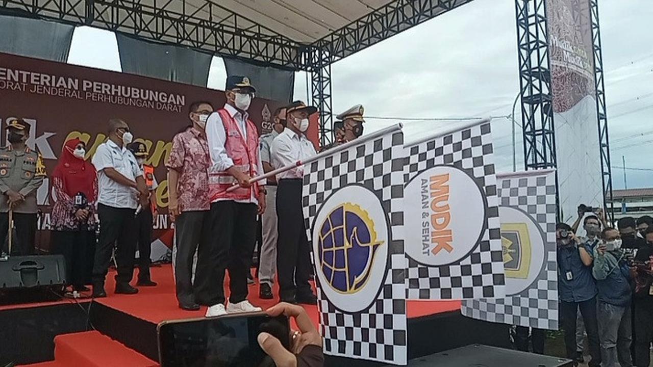 Menteri Perhubungan Budi Karya Sumadi memberangkatkan 20.580 orang peserta mudik gratis.