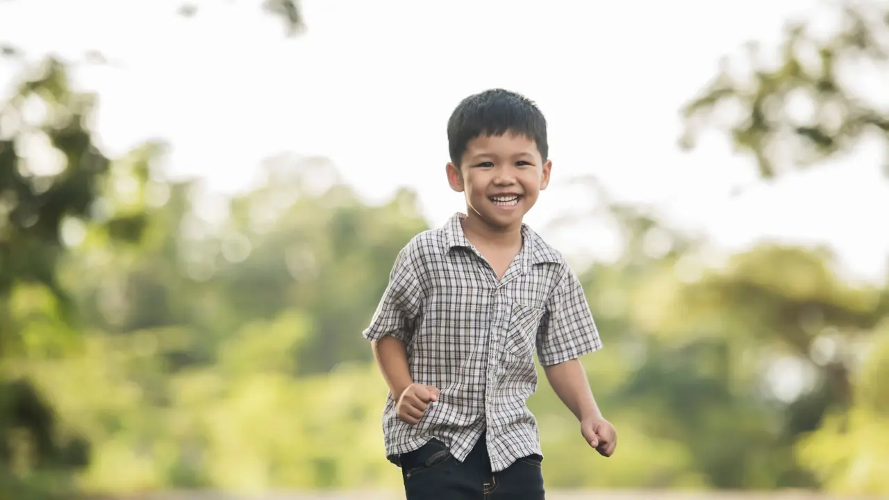 5 Alasan Anak Laki-Laki Perlu Diajarkan Mengekspresikan Emosi Sejak Dini (photo by freepik)
