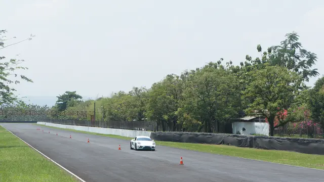 Porsche Sport Driving School-3