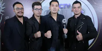 Ajang penghargaan paling bergengsi, SCTV Awards kembali digelar. Pada kategori yang pertama, SCTV Awards memberikan penghargaan untuk kategori Soundtrack Sinetron Paling Ngetop. (Adrian Putra/Bintang.com)