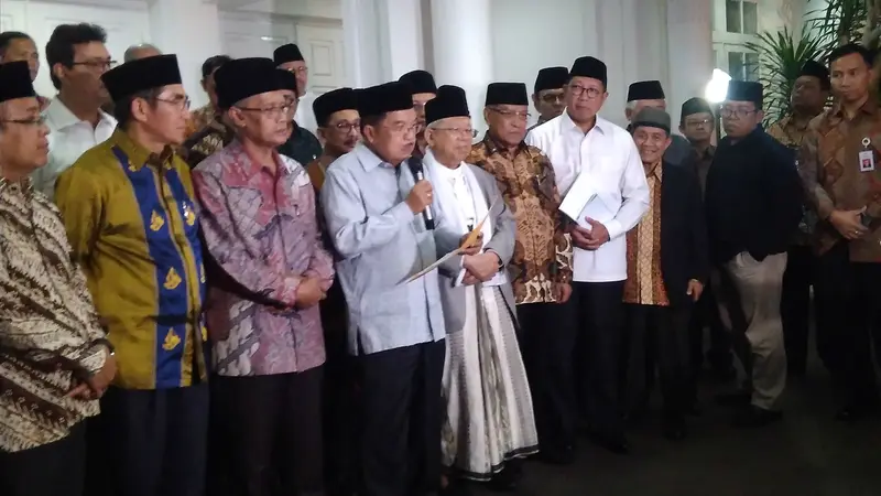 Pejabat negara dan pemimpin ormas Islam berkumpul di rumah Wapres Jusuf Kalla (Merdeka.com/ Muhammad Genantan Saputra)