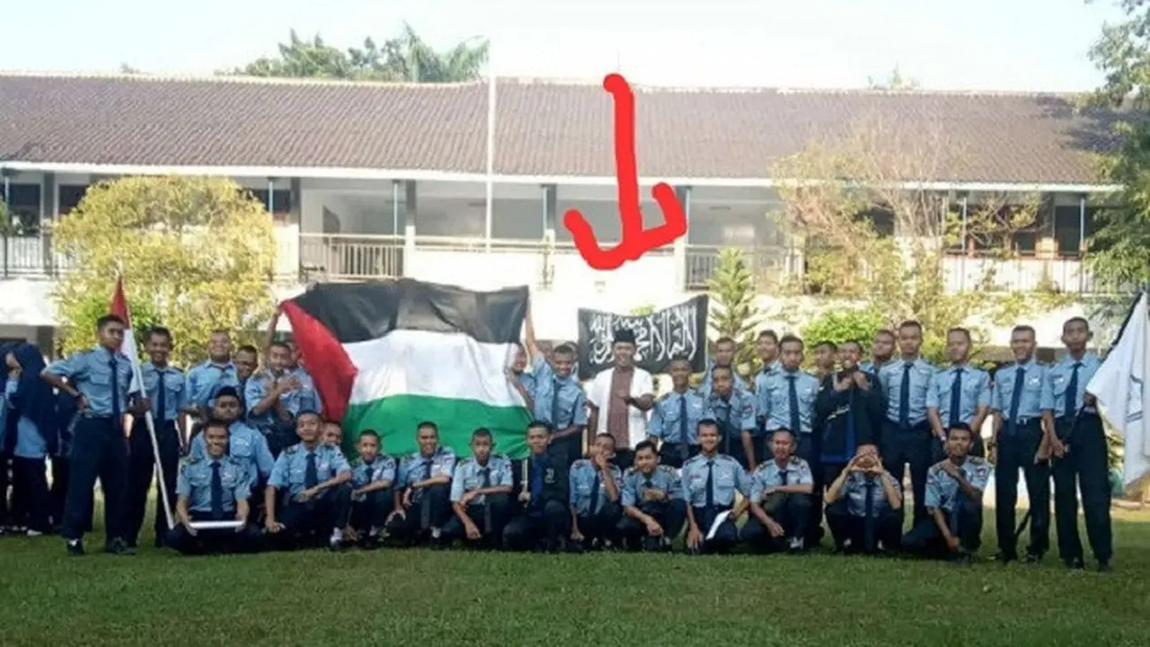 Bendera HTI di SMKN 2 Sragen