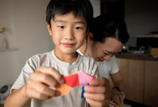 Salah satu cara membangun kepercayaan diri anak autisme adalah dengan menyoroti kekuatan, minat, dan kemampuan yang mereka miliki, bukan hanya berfokus pada tantangan yang dihadapi. (foto/dok: freepik)