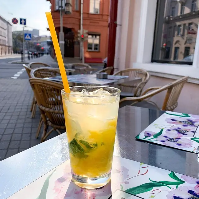 Kedai Kopi Bikin Sedotan yang Bisa Dimakan