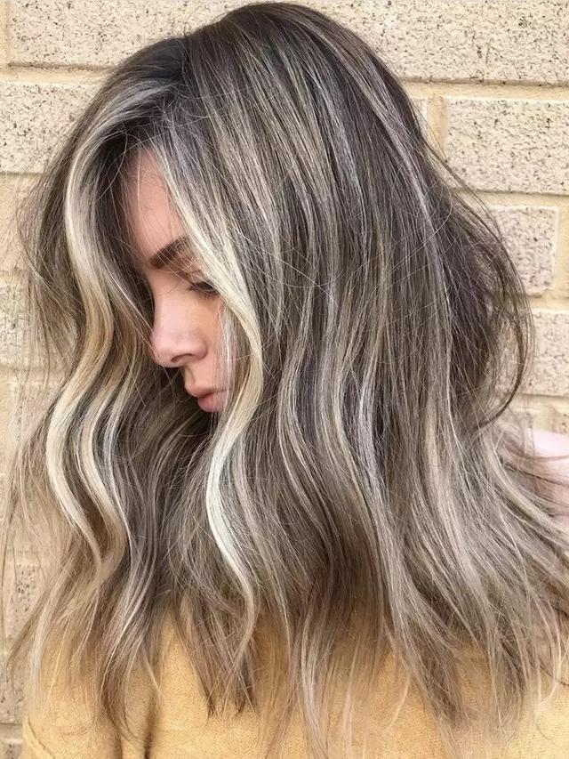 Kombinasi Warna Rambut Trendi