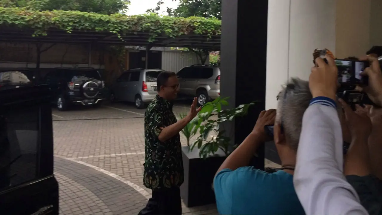 Gubernur DKI Jakarta Anies Baswedan mendatangi kantor DPP PKS di TB Simatupang, Jakarta Selatan