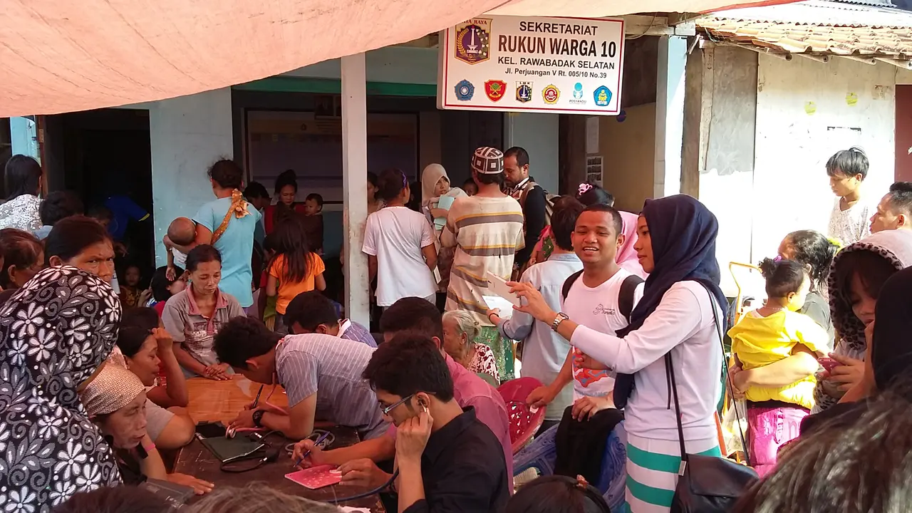 HMI Dan Sahabat Anak Beri Beri Edukasi untuk Anak Jalanan