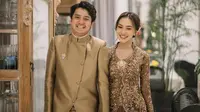 6 Detail Busana Arbani Yasiz dan Raissa Ramadhani di Momen Tunangan, Bernuansa Emas