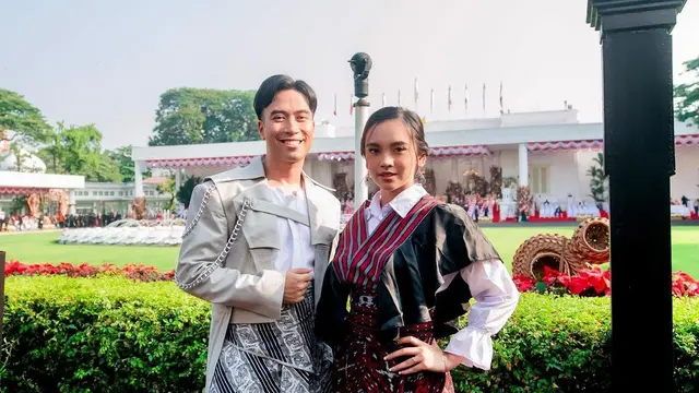 6 Potret Artis Ikut Rayakan HUT RI ke-77 di Istana Negara, Reza Rahadian Curi Perhatian