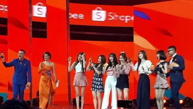 Gfriend (Foto: Affiyah Tri Yuni Sari)