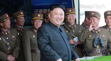 Kim Jong-un dikenal sebagai diktator bertangan besi. Namun, di tengah banyaknya kabar menakutkan mengenai kepemimpinannya, Kim Jong-un ternyata juga penggemar sepak bola. Ini dia klub sepakbola favorit pemimpin Korea Utara itu. 