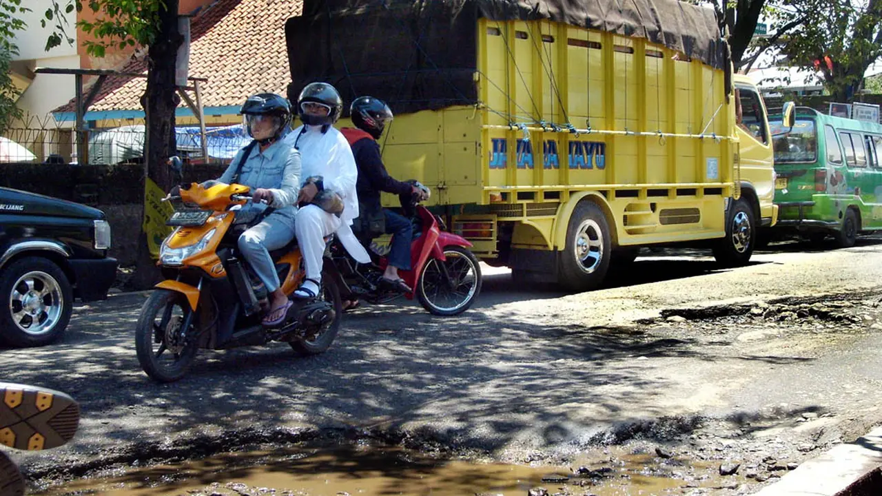 Jalan Rusak 1