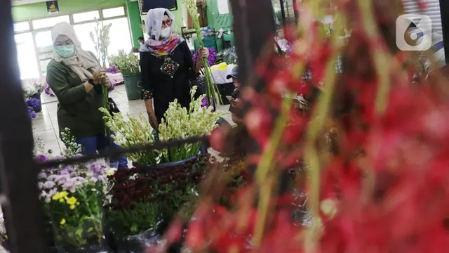Berburu Bunga Hias Jelang Idul Fitri
