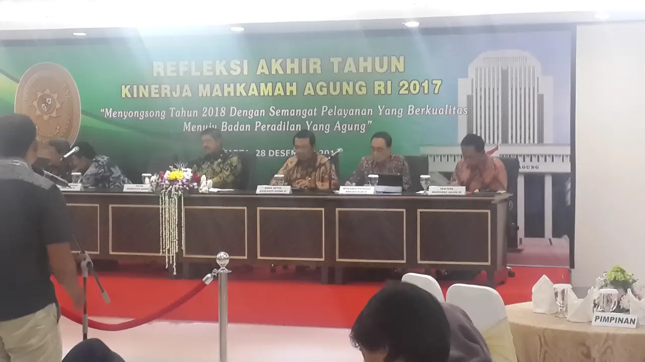 (MA) menyebut tahun 2017 ini merupakan tahun pembersihan bagi lembaganya dan badan peradilan di bawahnya.