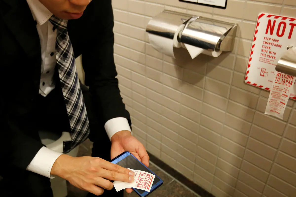 Tisu toilet untuk layar ponsel