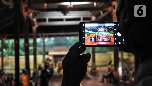 Mengisi Libur Sekolah di Tugu Monas