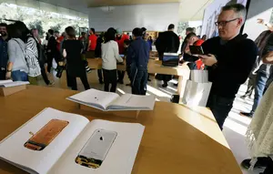 Apple Diduga Lacak Setiap Sentuhan Jari Pengguna di App Store