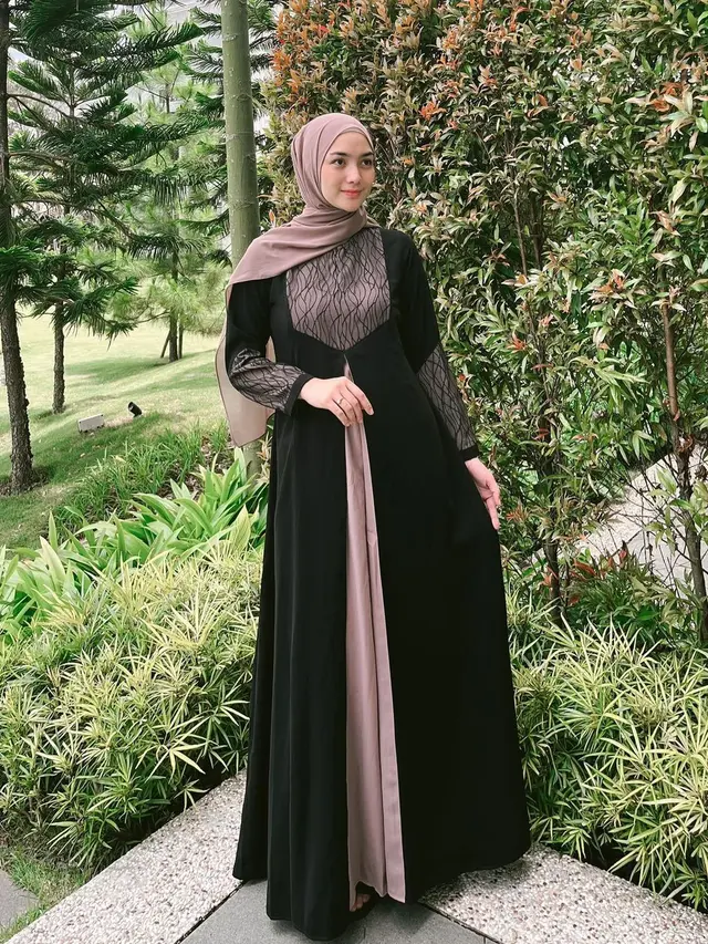 7 Gaya OOTD Citra Kirana dengan Simpel Dress, Jadi Inspirasi
