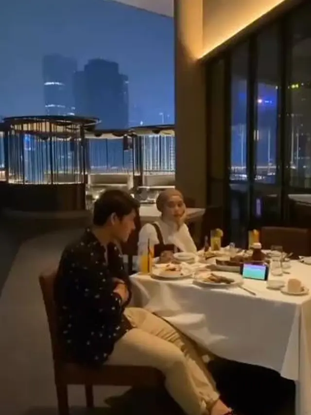 6 Momen Lesty Kejora dan Rizky Billar Dinner Mewah, Romantis