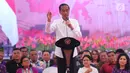 Capres nomor 01, Joko Widodo atau Jokowi memberi sambutan pada acara silaturahmi dengan para peserta Konferensi Gereja dan Masyakarat (KGM) dan pengurus PGI di Manado, Minggu (31/3). Dalam sambutanya Jokowi menyampaikan untuk tetap menjaga persatuan dan kesatuan. (Liputan6.com/Angga Yuniar)