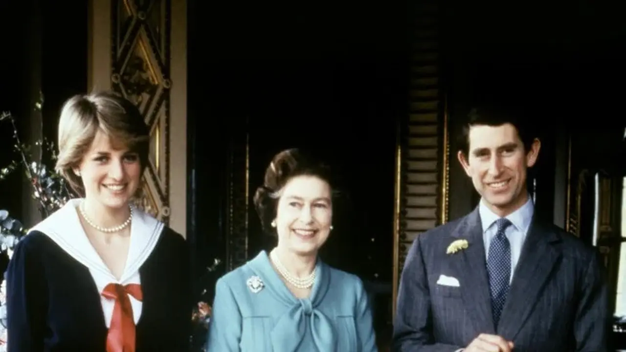 Lady Diana dan Ratu Elizabeth II