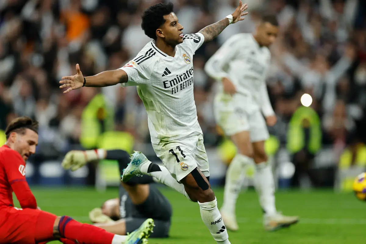 Bungkam Sevilla, Real Madrid Geser Posisi Barcelona