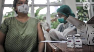 FOTO: Sembako Gratis untuk Peserta Vaksinasi COVID-19