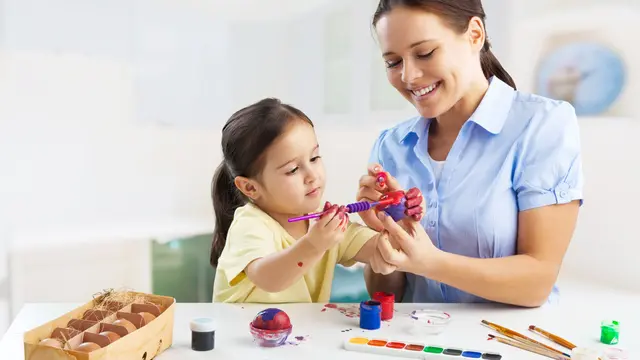 ilustrasi tips bereksperimen yang seru agar anak tidak bosan belajar sains/Billion Photos/shutterstock