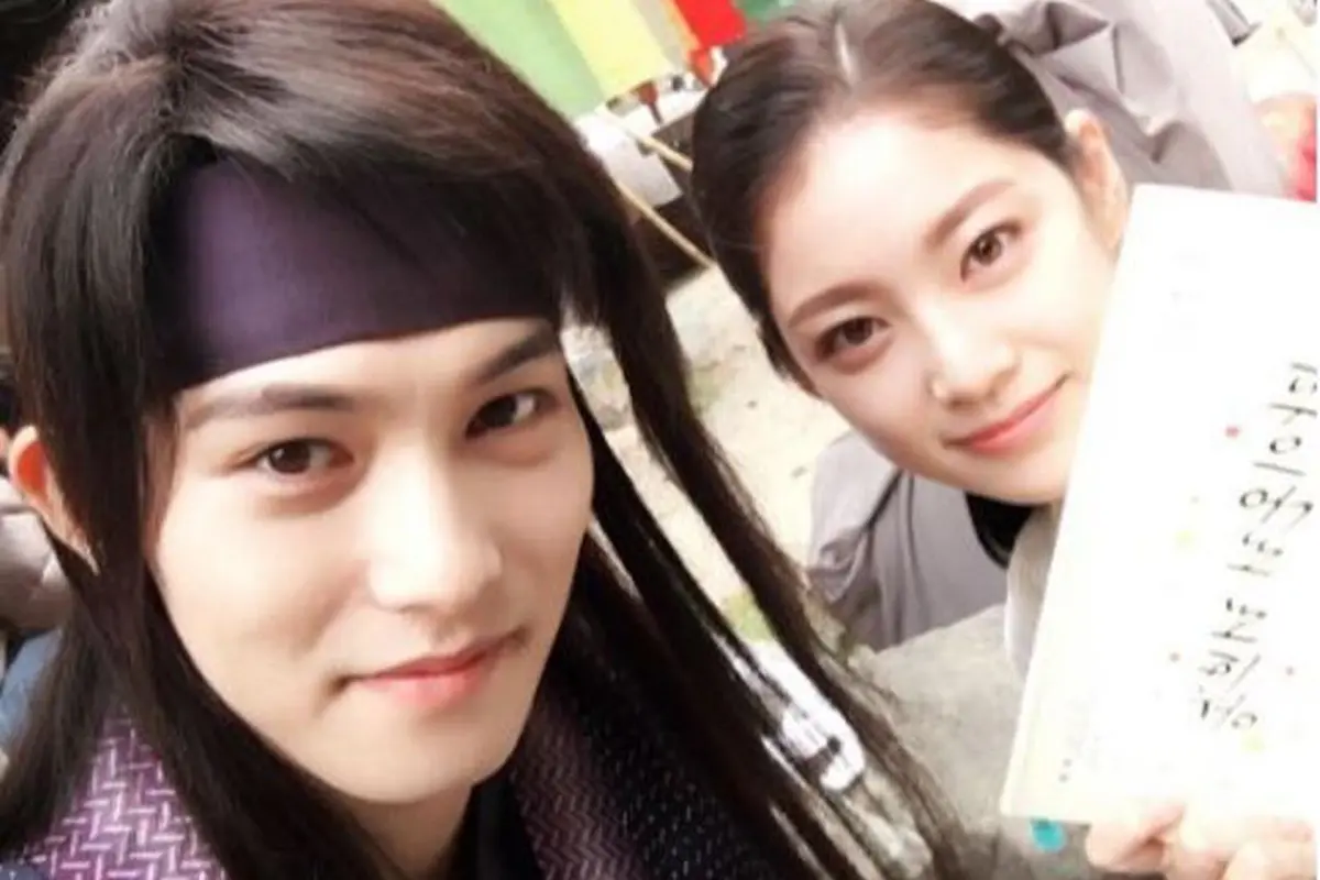 [Bintang] 'Balikan', Lee Jong Hyun CNBLUE dan Gong Seung Yeon Makin Mesra