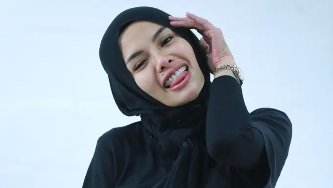 [Bintang] Nikita Mirzani