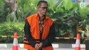 Tersangka Bupati nonaktif Mesuji Khamami tiba untuk menjalani pemeriksaan di Gedung KPK, Jakarta, Selasa (14/5/2019). Khamami diperiksa sebagai tersangka untuk melengkapi berkas terkait kasus suap fee proyek infrastruktur pada Dinas PUPR Pemkab Mesuji. (merdeka.com/Dwi Narwoko)