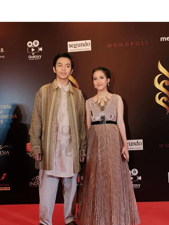 Main Film Bareng Lagi, Ini 7 Momen Kompak Angga Yunanda dan Adhisty Zara